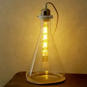 Світильник з хімічної колби