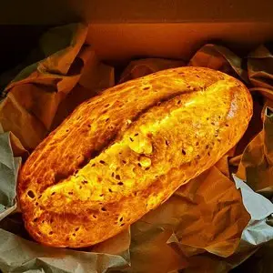 Світильник з хліба